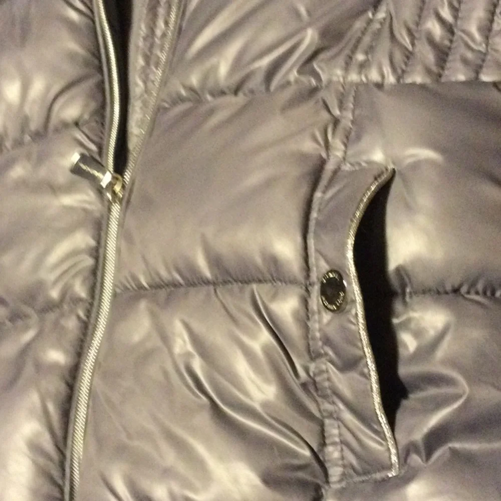 🌼 Michael Kors 🌼 Girls Puffer Coat w/ Detachable Hood faux fur trim, 7-8 - Picture 10 of 13